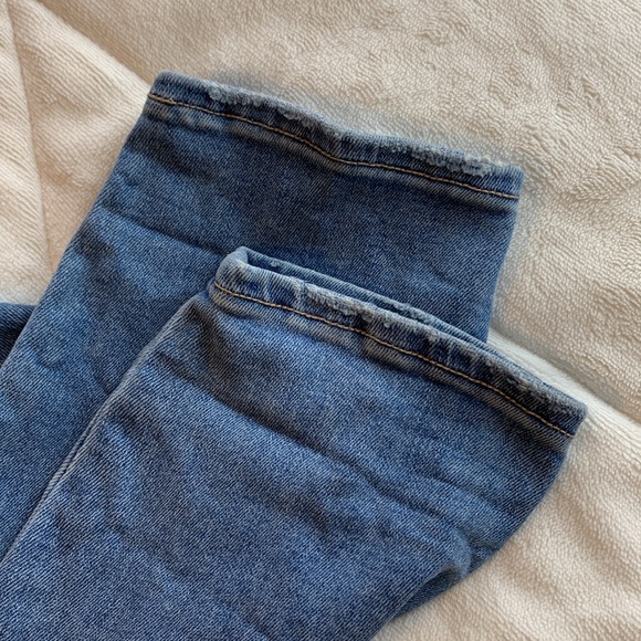 American Eagle Outfitters Next Level Stretch Distressed Super Hi Rise Jegging - Picture 15 of 16